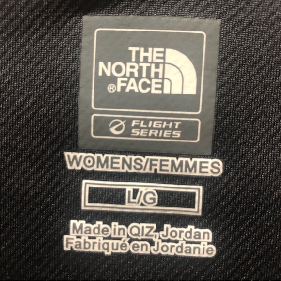 The North Face Athletic Top - Picture 4 of 4